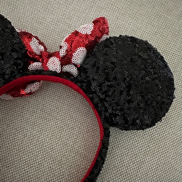 Disney Mickey Sequin Ears - Picture 2 of 2